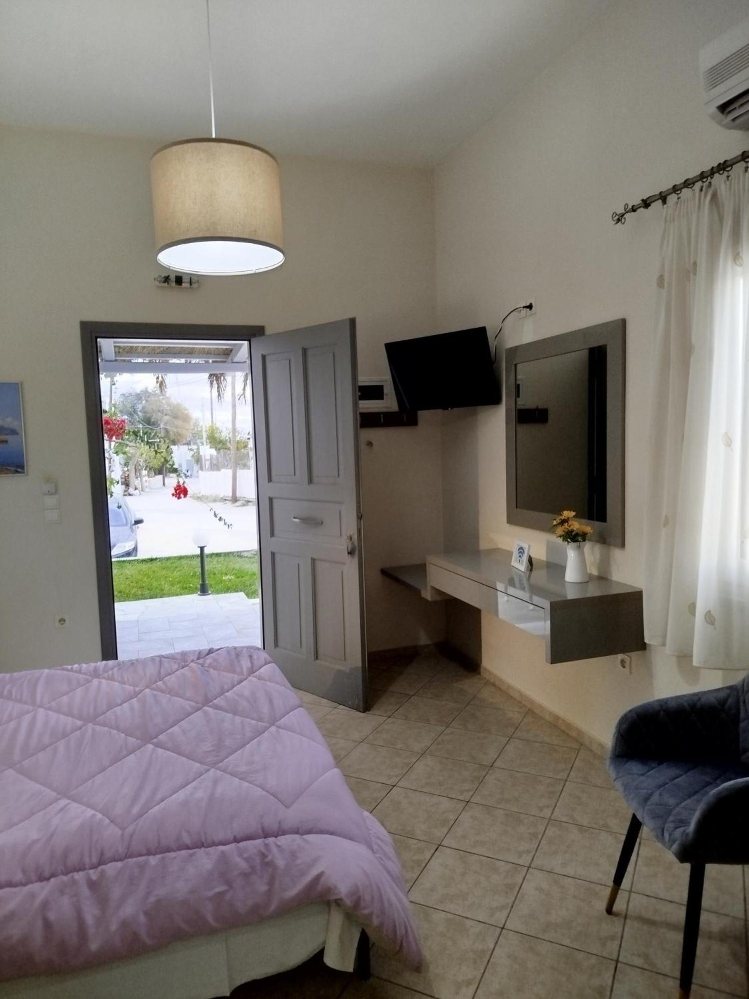 Eleana Studios Skyros Luaran gambar